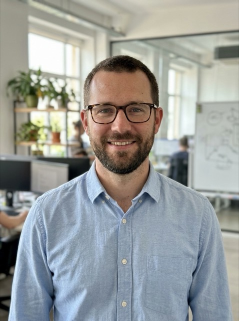 Example input photo for a Tiny Desk AI video